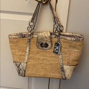 19359 Alexandra Python Straw tote